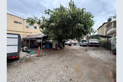2261 W 15th Street, Los Angeles, CA 90006 - Photo 3