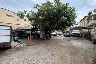 2261 W 15th St, Los Angeles, CA 90006 - Photo 3
