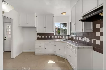 3221 W 113th Street, Inglewood, CA 90303 - Photo 11