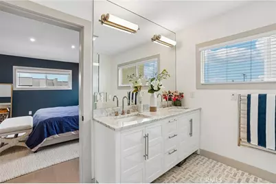 677 5th Street, Hermosa Beach, CA 90254 - Photo 43