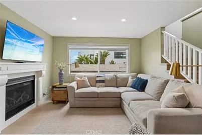 677 5th Street, Hermosa Beach, CA 90254 - Photo 5