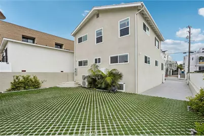 677 5th Street, Hermosa Beach, CA 90254 - Photo 47