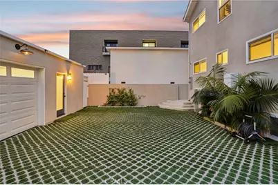 677 5th Street, Hermosa Beach, CA 90254 - Photo 65