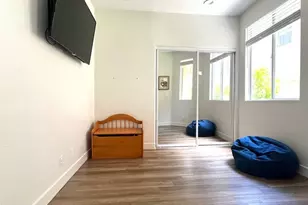 1129 W Capitol Dr, San Pedro, CA 90732 - Photo 15