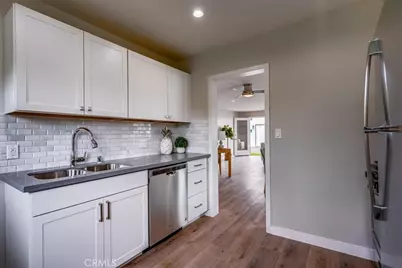 323 Culver Boulevard, Playa del Rey, CA 90293 - Photo 17