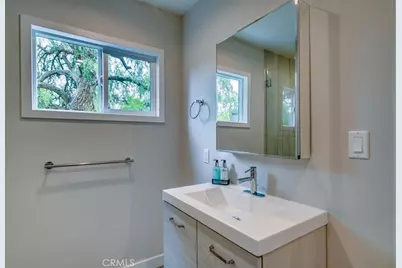 323 Culver Boulevard, Playa del Rey, CA 90293 - Photo 39