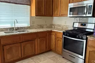 19305 Oneida, Apple Valley, CA 92307 - Photo 7