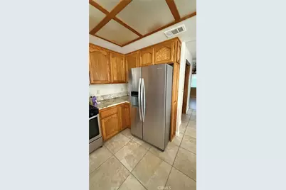 19305 Oneida, Apple Valley, CA 92307 - Photo 5