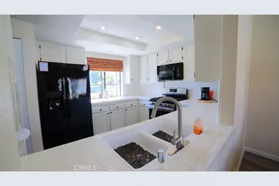 2336 Elden #B, Costa Mesa, CA 92627 - Photo 15