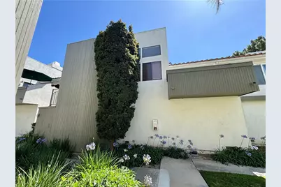 2336 Elden #B, Costa Mesa, CA 92627 - Photo 3