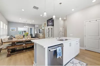 1642 W Saratoga Lane, San Pedro, CA 90732 - Photo 17