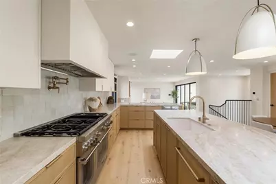 409 Crest Drive, Manhattan Beach, CA 90266 - Photo 13