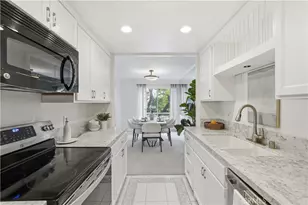 836 S Bundy Dr, Los Angeles, CA 90049 - Photo 13