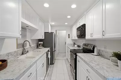 836 S Bundy Drive #303, Los Angeles, CA 90049 - Photo 11