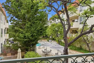 836 S Bundy Dr, Los Angeles, CA 90049 - Photo 27