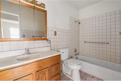 303 E Lincoln Street, Carson, CA 90745 - Photo 11