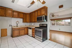 303 E Lincoln St, Carson, CA 90745 - Photo 3