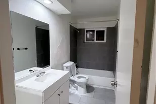 313 F, Bakersfield, CA 93304 - Photo 7
