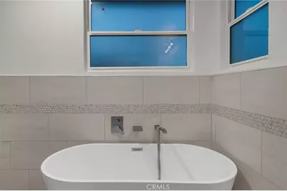 14611 Cerise Avenue, Hawthorne, CA 90250 - Photo 17