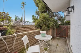 1447 Manhattan Beach Blvd, Manhattan Beach, CA 90266 - Photo 29