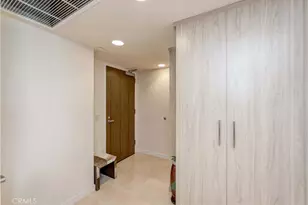 13650 Marina Pointe Dr, Marina del Rey, CA 90292 - Photo 3