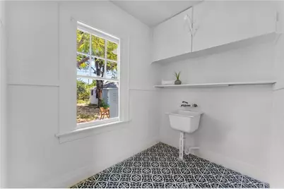 1106 S Victoria Avenue, Los Angeles, CA 90019 - Photo 29