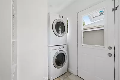2448 Riverside Pl, Los Angeles, CA 90039 - Photo 13