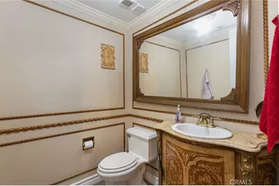 10550 Wilshire Boulevard #302, Los Angeles, CA 90024 - Photo 21