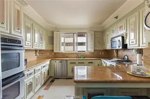 10550 Wilshire Blvd, Los Angeles, CA 90024 - Photo 25