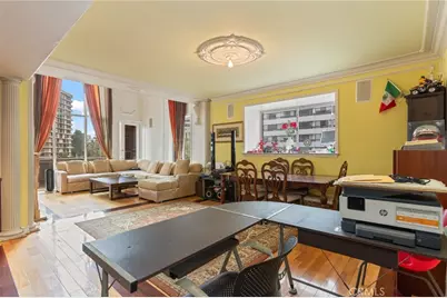 10550 Wilshire Boulevard #302, Los Angeles, CA 90024 - Photo 9