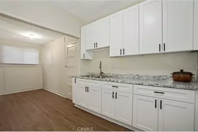 1037 W 46th Street, Los Angeles, CA 90037 - Photo 5