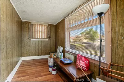 1037 W 46th Street, Los Angeles, CA 90037 - Photo 13