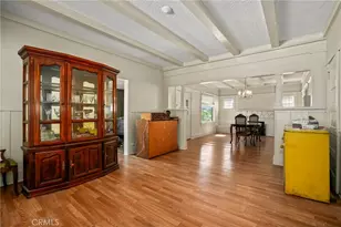 1037 W 46th St, Los Angeles, CA 90037 - Photo 9