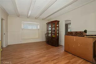 1037 W 46th St, Los Angeles, CA 90037 - Photo 3