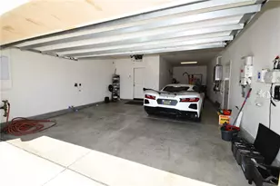 16696 Avanti Ln, Fontana, CA 92336 - Photo 47