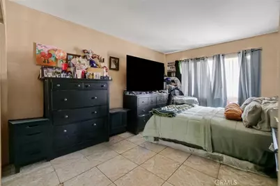 8118 Alameda, Downey, CA 90242 - Photo 15