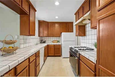 18717 Doty Avenue, Torrance, CA 90504 - Photo 13