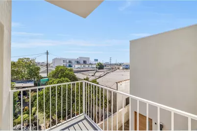 10905 Dalerose Avenue, Inglewood, CA 90304 - Photo 73
