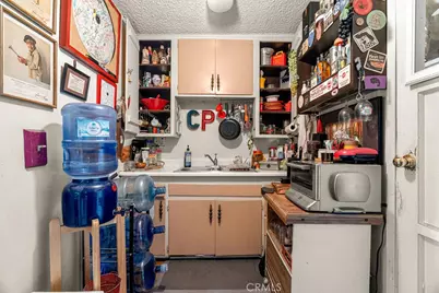 2200 W Burbank Boulevard, Burbank, CA 91506 - Photo 21