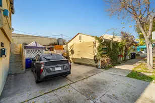 2200 W Burbank Blvd, Burbank, CA 91506 - Photo 33