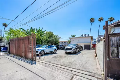 123 E I Street, Wilmington, CA 90744 - Photo 11