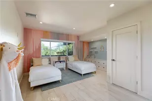 11661 Picturesque Dr, Studio City, CA 91604 - Photo 19