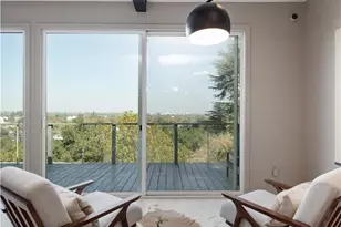 11661 Picturesque Dr, Studio City, CA 91604 - Photo 11