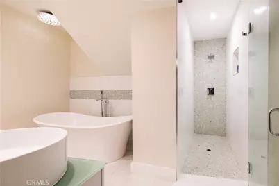 11661 Picturesque Dr, Studio City, CA 91604 - Photo 17