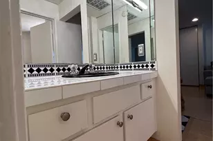 10747 Wilshire, Los Angeles, CA 90024 - Photo 23