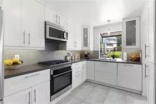 526 N Toluca Park Dr, Burbank, CA 91505 - Photo 7