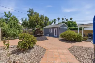 526 N Toluca Park Dr, Burbank, CA 91505 - Photo 25