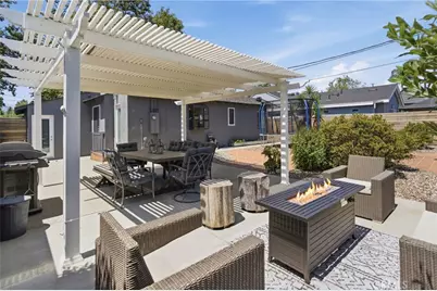 526 N Toluca Park Drive, Burbank, CA 91505 - Photo 21