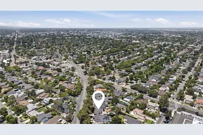 526 N Toluca Park Drive, Burbank, CA 91505 - Photo 35