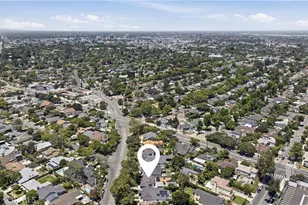526 N Toluca Park Dr, Burbank, CA 91505 - Photo 35